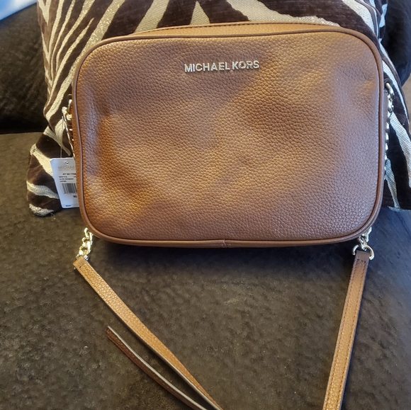 NWT Michael Kors Jet Set Crossbody - Picture 5 of 5